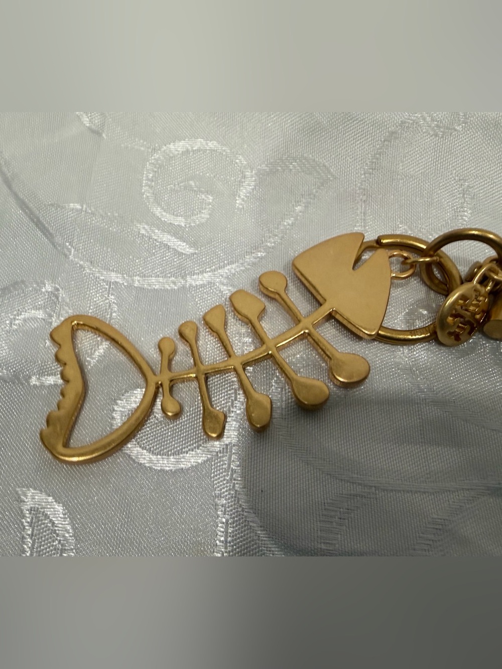 Tory Burch Gold Fishbone Keychain with Blue & Yellow Accents New - Picture 2 of 3